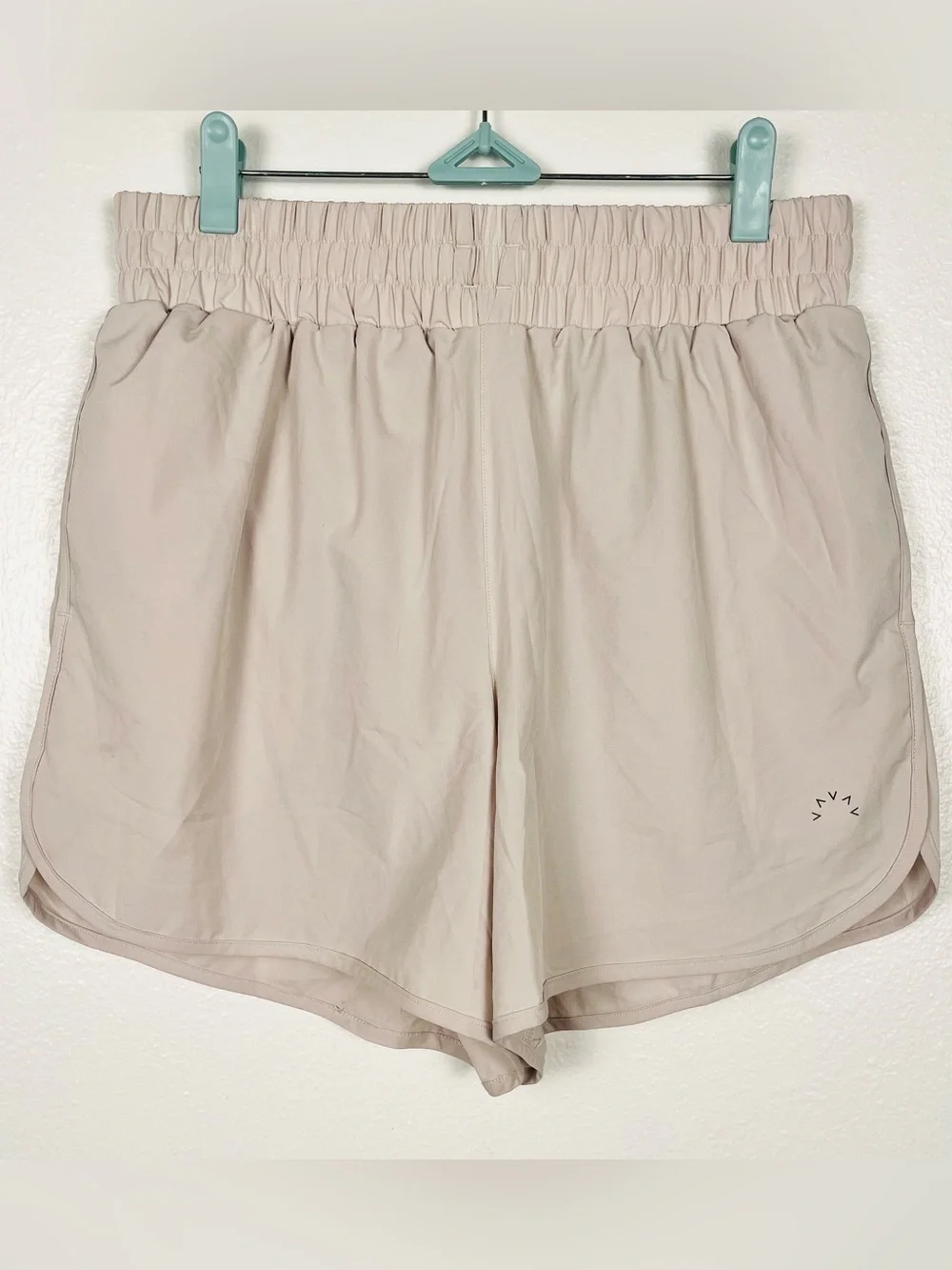 Varley Large Women's Light Beige Elastic-Waist Athletic Running Shorts